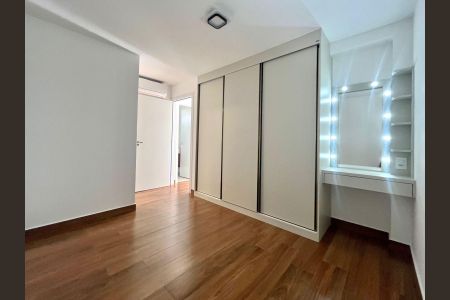 Apartamento para alugar com 73m², 3 quartos e 2 vagas Apartamento para alugar com 73m², 3 quartos e 2 vagasSuíte