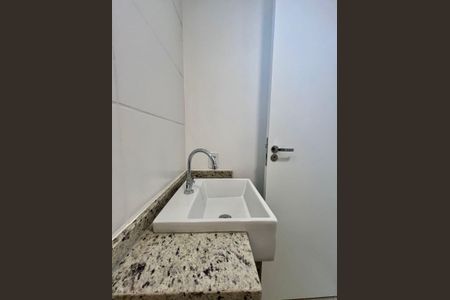 Apartamento para alugar com 73m², 3 quartos e 2 vagas Apartamento para alugar com 73m², 3 quartos e 2 vagasBanheiro