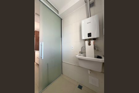 Área de Serviço de apartamento para alugar com 3 quartos, 73m² em Loteamento Residencial Vila Bella Dom Pedro, Campinas