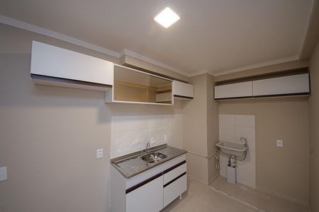Apartamento à venda com 35m², 2 quartos e sem vaga Apartamento à venda com 35m², 2 quartos e sem vagaSala e Cozinha