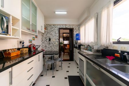 Apartamento à venda com 170m², 3 quartos e 3 vagas Apartamento à venda com 170m², 3 quartos e 3 vagasCozinha
