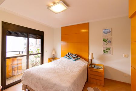 Apartamento à venda com 170m², 3 quartos e 3 vagas Apartamento à venda com 170m², 3 quartos e 3 vagasSuíte