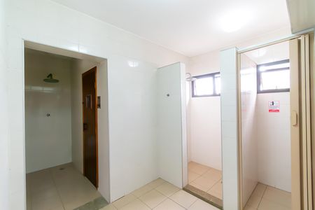 Apartamento à venda com 170m², 3 quartos e 3 vagas Apartamento à venda com 170m², 3 quartos e 3 vagasÁrea comum