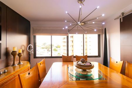 Apartamento à venda com 170m², 3 quartos e 3 vagas Apartamento à venda com 170m², 3 quartos e 3 vagasSala de Jantar