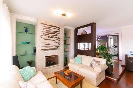 Apartamento à venda com 170m², 3 quartos e 3 vagas Apartamento à venda com 170m², 3 quartos e 3 vagasSala