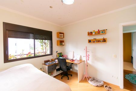 Apartamento à venda com 170m², 3 quartos e 3 vagas Apartamento à venda com 170m², 3 quartos e 3 vagasQuarto 2