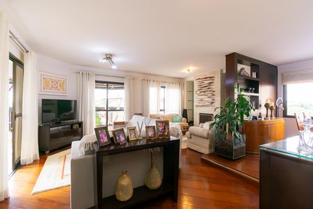 Apartamento à venda com 170m², 3 quartos e 3 vagas Apartamento à venda com 170m², 3 quartos e 3 vagasSala
