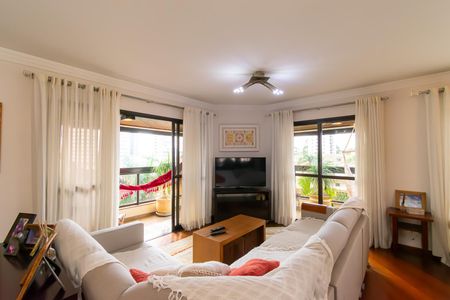 Apartamento à venda com 170m², 3 quartos e 3 vagas Apartamento à venda com 170m², 3 quartos e 3 vagasSala