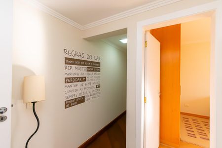 Apartamento à venda com 170m², 3 quartos e 3 vagas Apartamento à venda com 170m², 3 quartos e 3 vagasCorredor