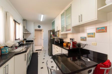 Cozinha de apartamento à venda com 3 quartos, 170m² em Jardim Avelino, São Paulo