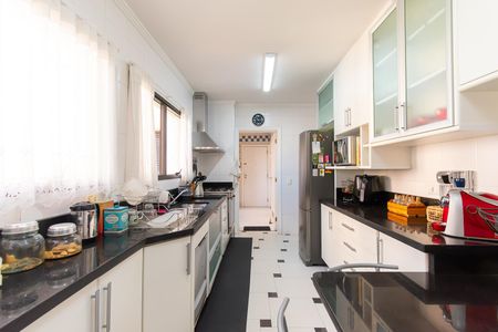 Apartamento à venda com 170m², 3 quartos e 3 vagas Apartamento à venda com 170m², 3 quartos e 3 vagasCozinha