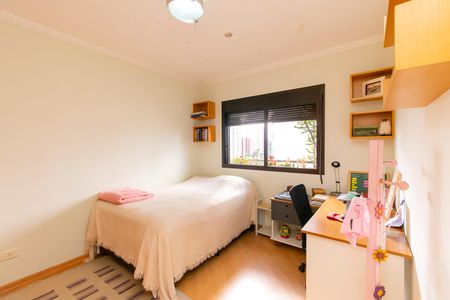 Apartamento à venda com 170m², 3 quartos e 3 vagas Apartamento à venda com 170m², 3 quartos e 3 vagasQuarto 2