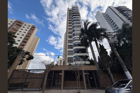 Apartamento à venda com 170m², 3 quartos e 3 vagas Apartamento à venda com 170m², 3 quartos e 3 vagasFachada