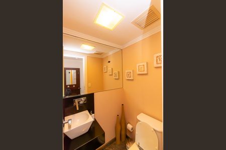 Apartamento à venda com 170m², 3 quartos e 3 vagas Apartamento à venda com 170m², 3 quartos e 3 vagasLavabo