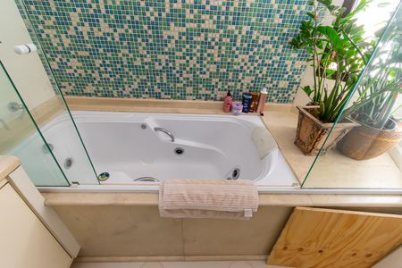 Apartamento à venda com 170m², 3 quartos e 3 vagas Apartamento à venda com 170m², 3 quartos e 3 vagasBanheiro da Suíte