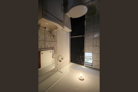 Banheiro de apartamento à venda com 3 quartos, 64m² em Parque Munhoz, São Paulo