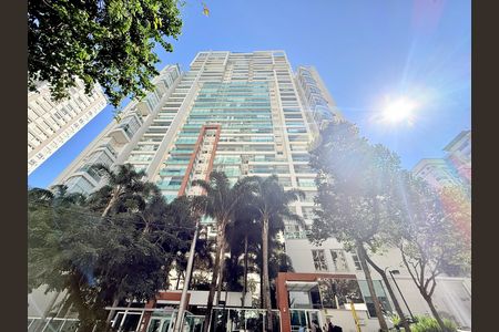 Fachada de apartamento para alugar com 1 quarto, 49m² em Campo Belo, São Paulo