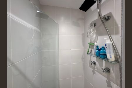 Banheiro Social de apartamento à venda com 2 quartos, 66m² em Barra da Tijuca, Rio de Janeiro