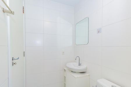 Banheiro da Suíte de apartamento para alugar com 1 quarto, 27m² em Jardim Caravelas, São Paulo