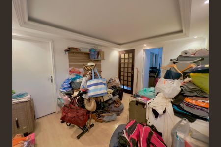 Casa à venda com 4 quartos, 220m² em Vila Zamataro, Guarulhos