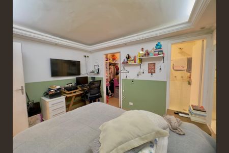 Casa à venda com 4 quartos, 220m² em Vila Zamataro, Guarulhos