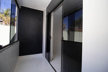 Studio à venda com 35m², 1 quarto e 1 vaga Studio à venda com 35m², 1 quarto e 1 vagaSacada