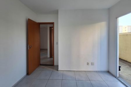Quarto 2 de apartamento para alugar com 2 quartos, 41m² em Vila Lage, São Gonçalo