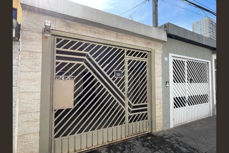 Fachada de casa à venda com 3 quartos, 90m² em Ferreira, São Paulo