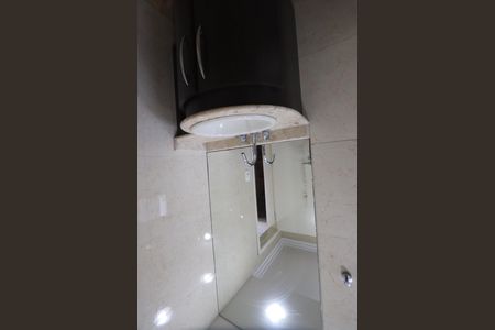 Apartamento à venda com 76m², 2 quartos e 2 vagasBanheiro