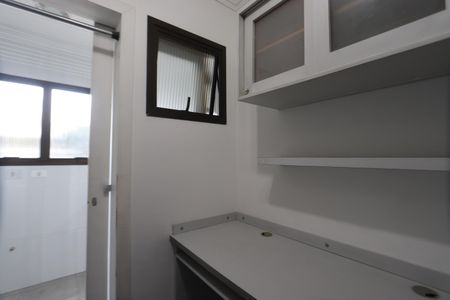 Apartamento à venda com 76m², 2 quartos e 2 vagasEscritório