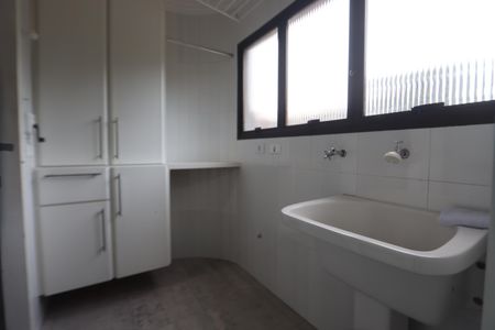 Apartamento à venda com 76m², 2 quartos e 2 vagasLavanderia