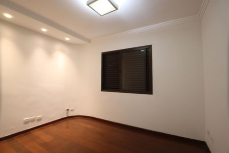 Apartamento à venda com 76m², 2 quartos e 2 vagasQuarto 2
