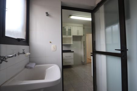 Apartamento à venda com 76m², 2 quartos e 2 vagasLavanderia