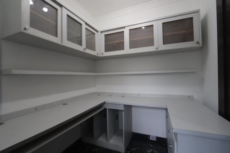 Apartamento à venda com 76m², 2 quartos e 2 vagasEscritório