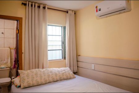 Casa à venda com 450m², 4 quartos e 5 vagas Casa à venda com 450m², 4 quartos e 5 vagasSuíte 1
