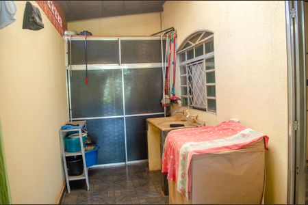 Casa à venda com 450m², 4 quartos e 5 vagas Casa à venda com 450m², 4 quartos e 5 vagasÁrea de Serviço