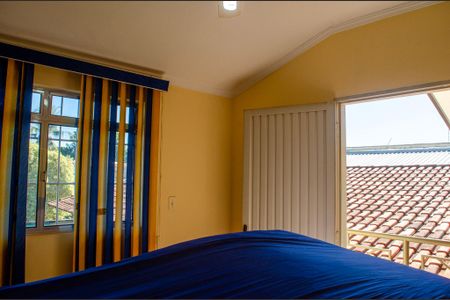 Casa à venda com 450m², 4 quartos e 5 vagas Casa à venda com 450m², 4 quartos e 5 vagasQuarto 2