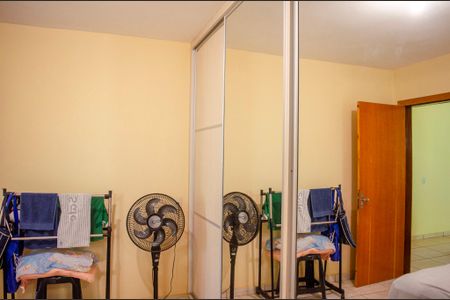 Casa à venda com 450m², 4 quartos e 5 vagas Casa à venda com 450m², 4 quartos e 5 vagasSuíte 1