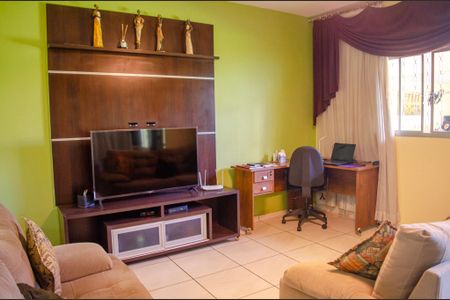 Casa à venda com 450m², 4 quartos e 5 vagas Casa à venda com 450m², 4 quartos e 5 vagasSala