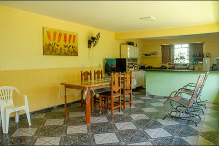 Casa à venda com 450m², 4 quartos e 5 vagas Casa à venda com 450m², 4 quartos e 5 vagasÁrea gourmet