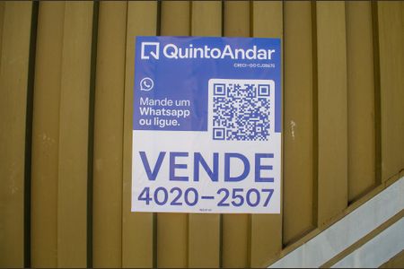 Casa à venda com 450m², 4 quartos e 5 vagas Casa à venda com 450m², 4 quartos e 5 vagasPlaquinha