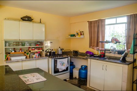 Casa à venda com 450m², 4 quartos e 5 vagas Casa à venda com 450m², 4 quartos e 5 vagasÁrea gourmet