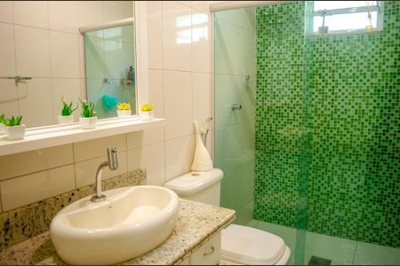 Casa à venda com 450m², 4 quartos e 5 vagas Casa à venda com 450m², 4 quartos e 5 vagasBanheiro