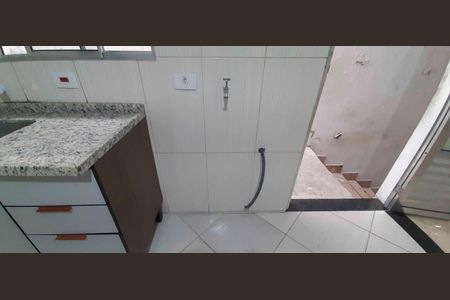 Área de Serviço de casa para alugar com 2 quartos, 110m² em Jardim Novo Horizonte, Osasco