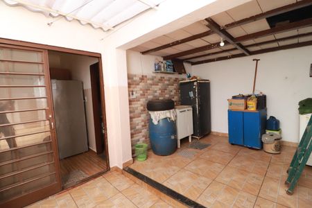 Casa para alugar com 70m², 2 quartos e 2 vagasÁrea de serviço 