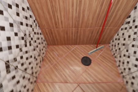 Casa para alugar com 70m², 2 quartos e 2 vagasBanheiro suite 