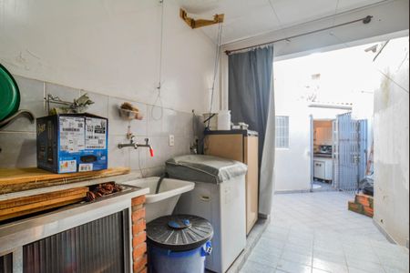 Área de Serviço de casa à venda com 3 quartos, 253m² em Vila Scarpelli, Santo André