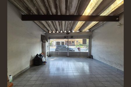 Garagem de casa à venda com 3 quartos, 253m² em Vila Scarpelli, Santo André
