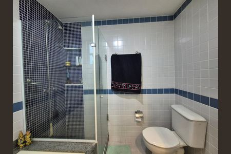 Casa de condomínio à venda com 260m², 4 quartos e 3 vagas