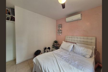 Casa de condomínio à venda com 260m², 4 quartos e 3 vagas